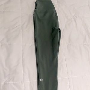 ALO 7/8 high waist Airbrush legging. EUC